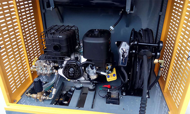 百利通發(fā)動(dòng)機(jī),AR高壓泵 三輪高壓清洗車(chē)