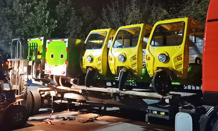 百易長青-多功能三輪高壓清洗車發貨現場 電動高壓沖洗車