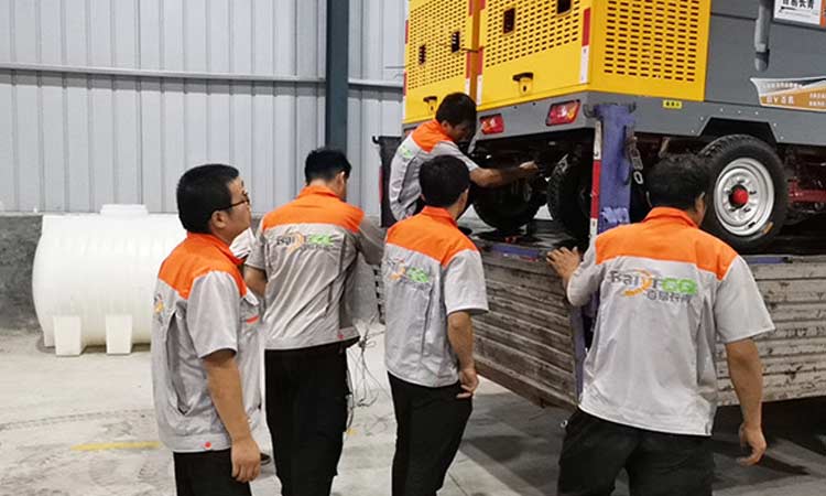 電動高壓清洗車發貨現場 環衛高壓清洗車