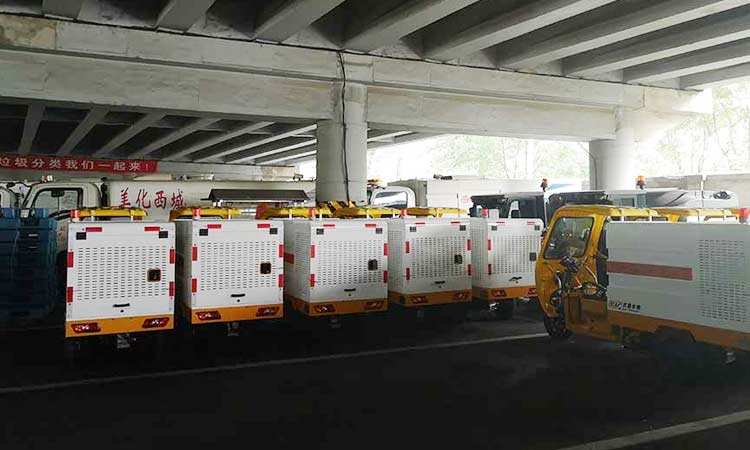 三輪高壓清洗車交車現場 環衛高壓清洗車