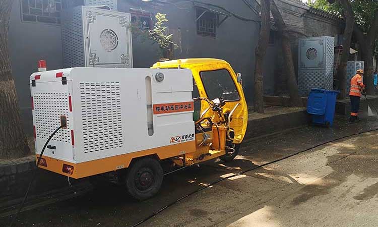 三輪高壓清洗車清理四合院 小型三輪高壓清洗車