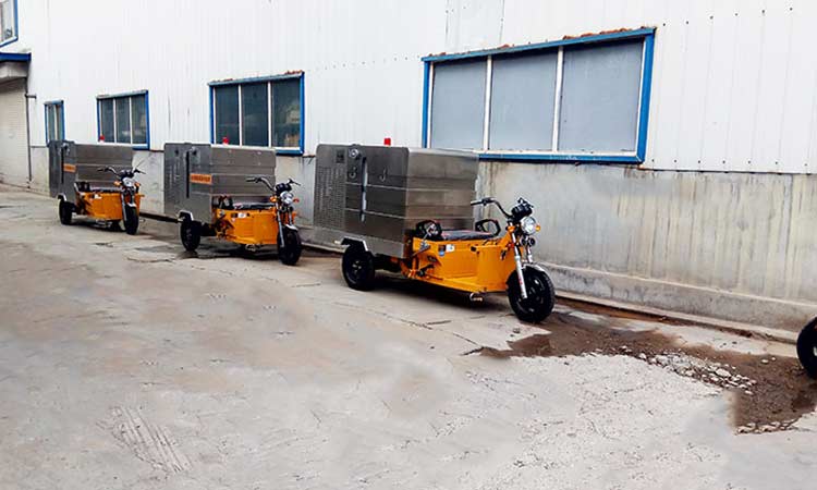 小區物業公司定制不銹鋼車身小型三輪高壓清洗車發貨