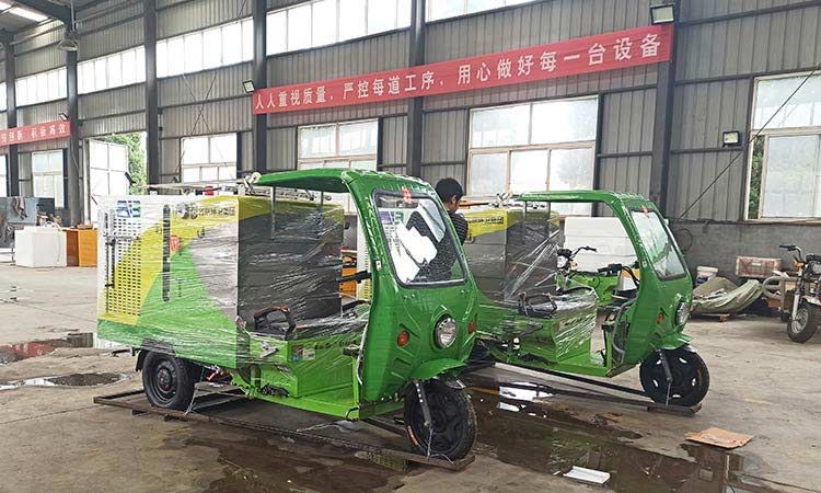 可上牌多功能高壓清洗車裝配中 環(huán)衛(wèi)高壓清洗車