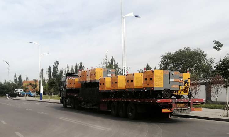 多功能高壓清洗車到達(dá)新疆 多功能高壓清洗車