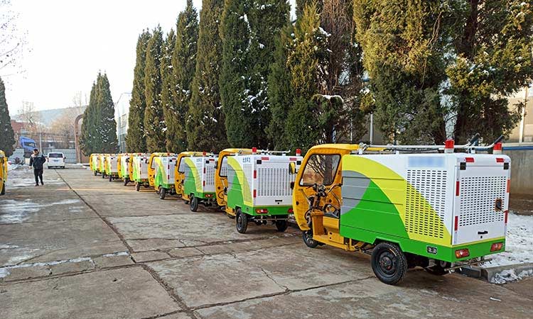 百易長青-純電動人行道高壓清洗車 高壓清洗車