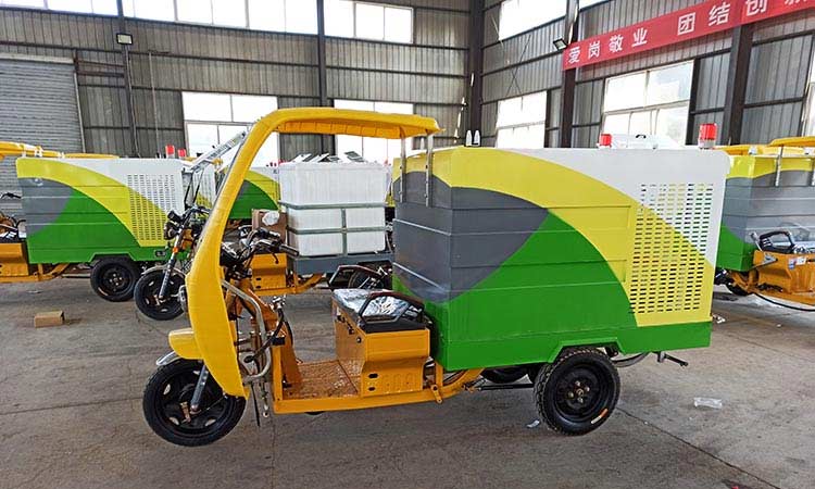 高溫高壓清洗車裝配中 環(huán)衛(wèi)高溫高壓清洗車