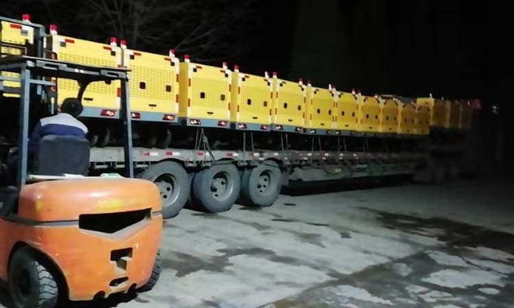 高壓清洗車全部裝車完畢準備出發 人行道高壓清洗車