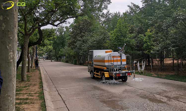 四輪灑水車 電動灑水車