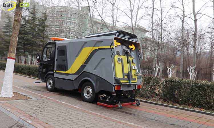 純電動路面深度清潔車 多功能道路污染清除車