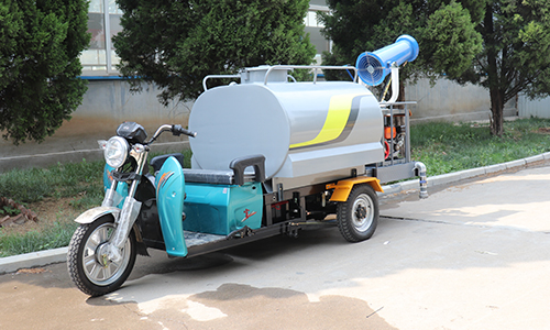 三輪霧炮灑水車,工業園區抑塵好幫手