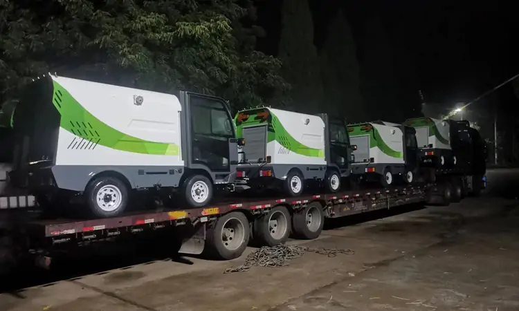 電動(dòng)四輪高壓清洗車 電動(dòng)四輪高壓清洗車