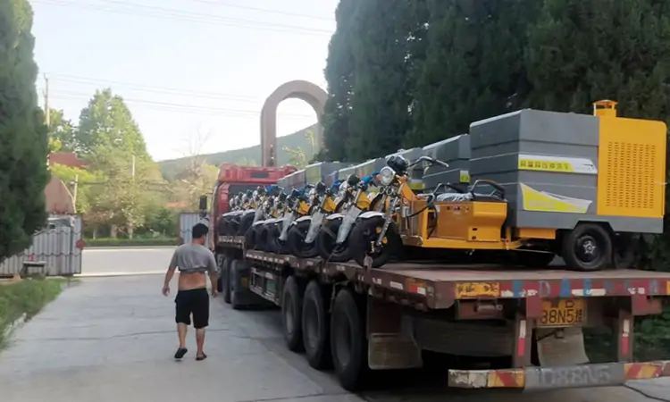 重油污高溫高壓清洗車(chē) 重油污高溫高壓清洗車(chē)