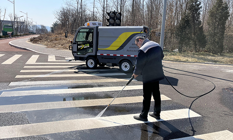純電動四輪高壓清洗車 純電動四輪高壓清洗車