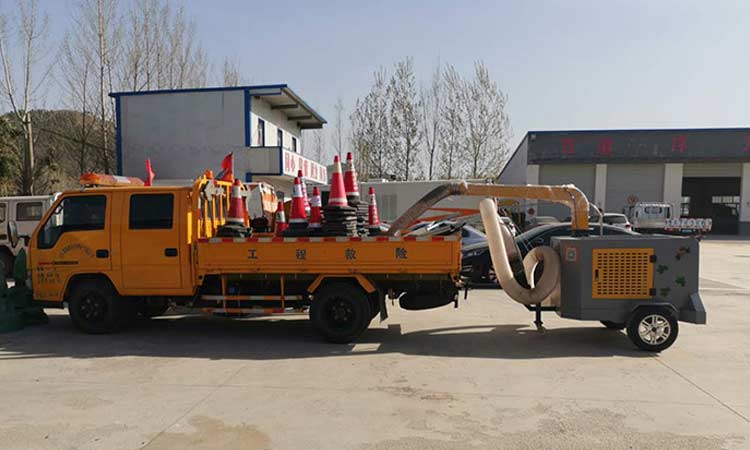 牽引式樹(shù)葉收集器 牽引式樹(shù)葉收集器