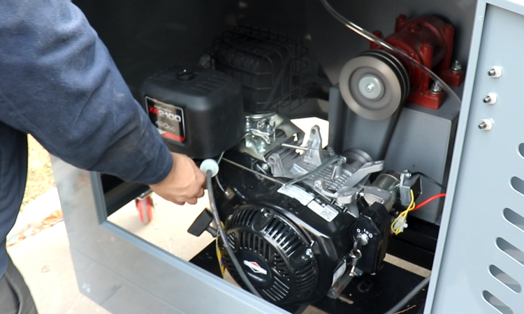 大面積吸樹葉的機(jī)器
大面積吸樹葉的機(jī)器