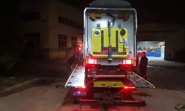 電動(dòng)深度清潔車g