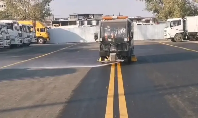 小型電動洗掃車