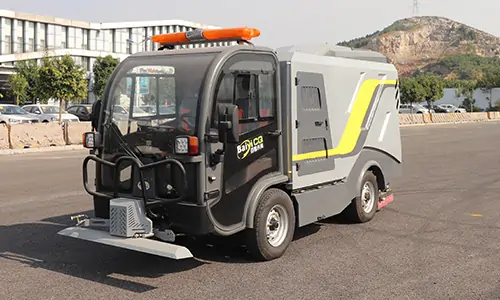 純電動深度清潔車冬季路面清潔不殘留污水,不會導致路面結冰