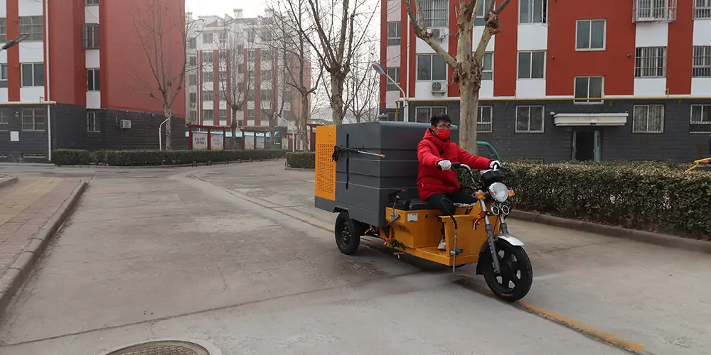 純電動(dòng)三輪高壓清洗車 4_看圖王.jpg