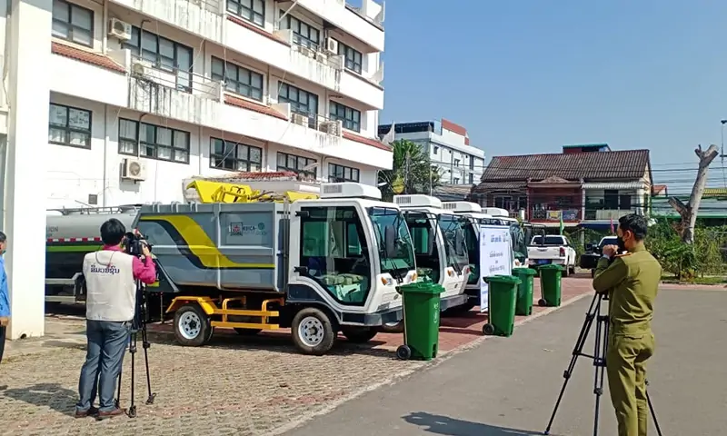 一輛車解決商業街道垃圾轉運清理難題!后裝式垃圾清運車,環衛作業垃圾轉運好幫手!