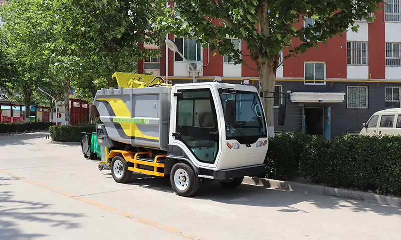 純電動后裝式垃圾清運車,解決當前物業小區垃圾轉運困難問題,純電動,更環保!