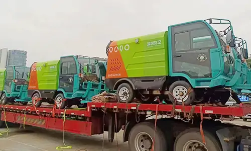 四輪高壓沖洗車到貨深圳！助力深圳環衛好幫手