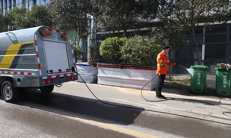 新能源道路養護車BY-C2700