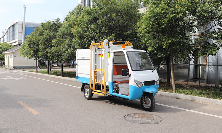 側(cè)裝式垃圾清運(yùn)車BY-L25 側(cè)裝式垃圾清運(yùn)車BY-L25