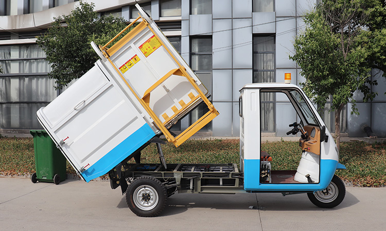 側(cè)裝式垃圾清運(yùn)車BY-L25 側(cè)裝式垃圾清運(yùn)車BY-L25