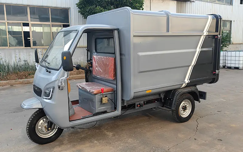 側(cè)裝式垃圾清運車BY-L30 側(cè)裝式垃圾清運車BY-L30