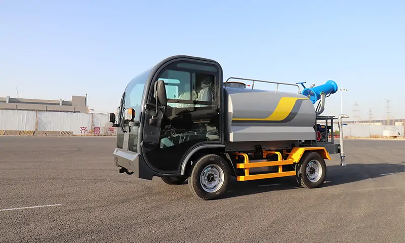 多功能灑水車:道路灑水養護的得力助手