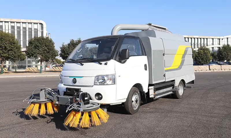 多功能樹葉收集車:提升城市環(huán)衛(wèi)效率的綠色新選擇