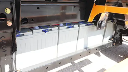 八桶式垃圾清運車BY-L8動力系統