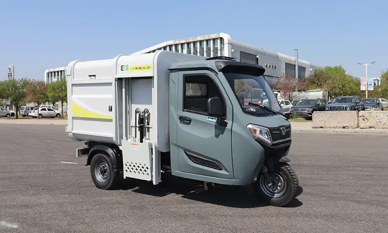 新能源側裝式垃圾車：城市環境清潔的高效利器