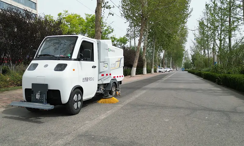 綠色清潔新時代——新能源洗掃車的未來