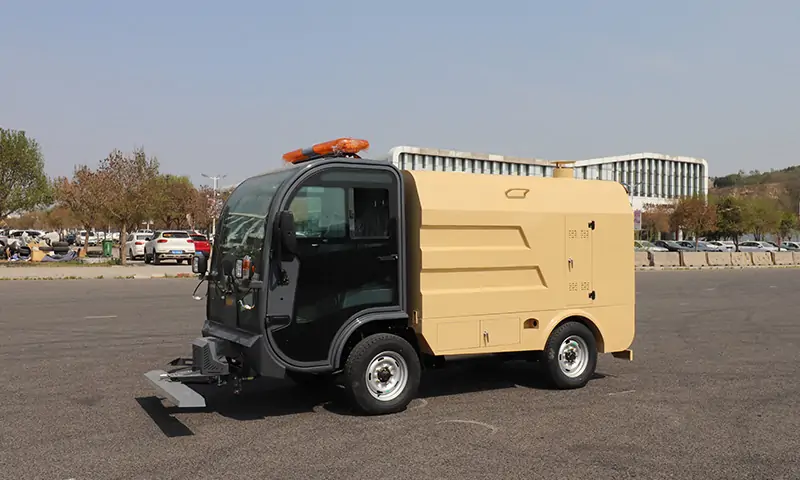 純電動四輪高壓清洗車：綠色環衛新力量