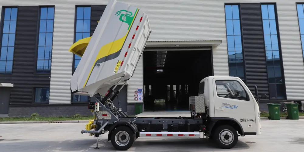 新能源后裝式垃圾車，純電動(dòng)垃圾車，電動(dòng)垃圾車，小型垃圾車