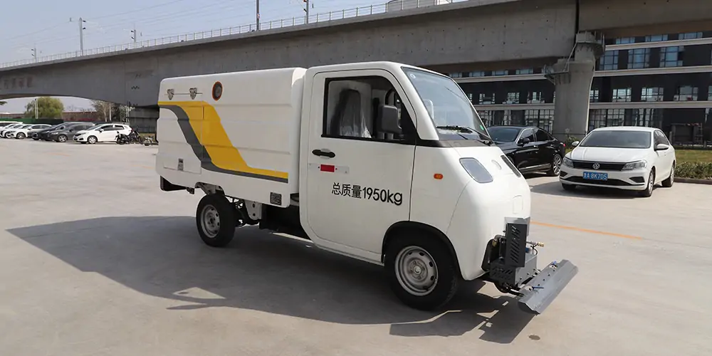 新能源路面養護車，高壓清洗車，高壓沖洗車，路面養護車