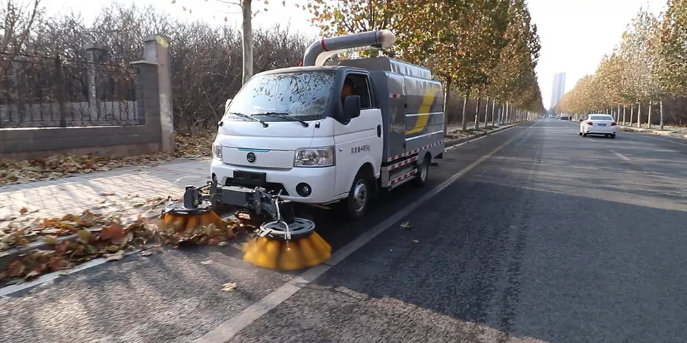 純電動樹葉收集車，樹葉收集車，落葉收集車，吸葉機
